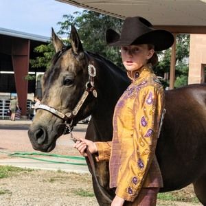 Meet your Posher, Lisa